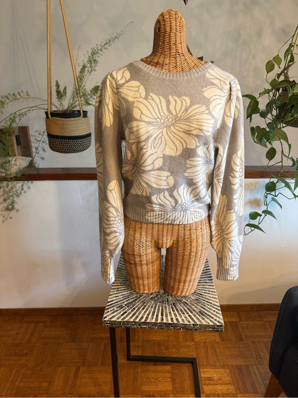 saltwater LUXE Floral Crewneck Sweater - Gray & Cream - Picture 2 of 3